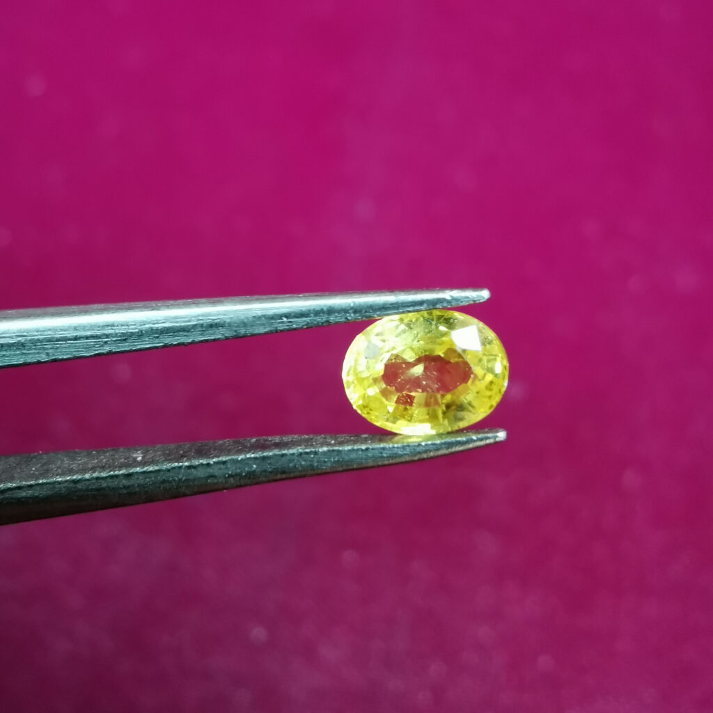 Zaffiro giallo